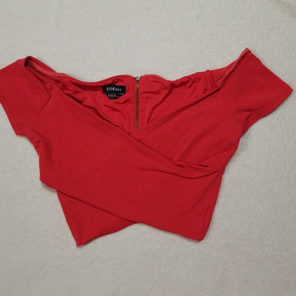 Bebe Crop Top